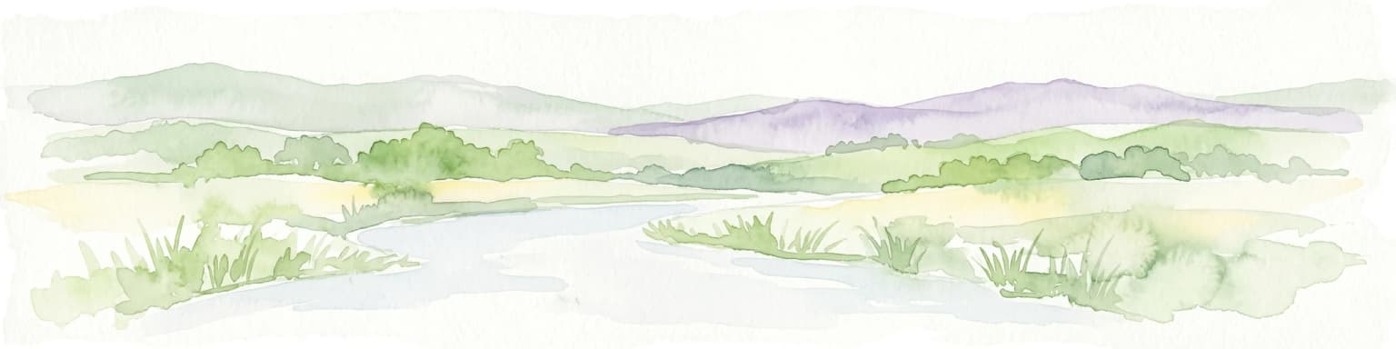Pintura de acuarela de un río rodeado de campos de hierba y colinas distantes con árboles