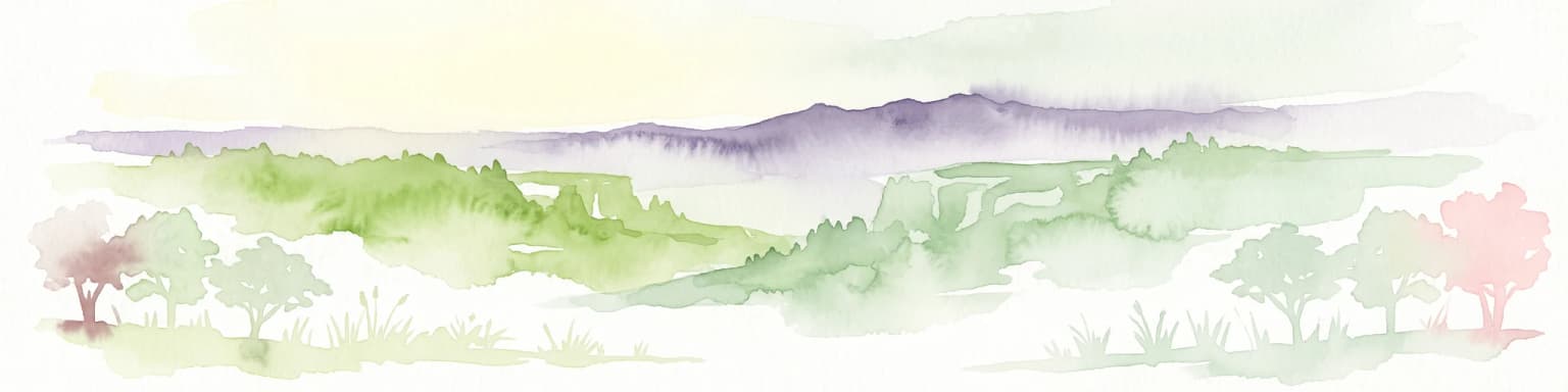 Una suave ilustración en acuarela de colinas verdes onduladas, montañas púrpuras distantes y árboles estilizados.
