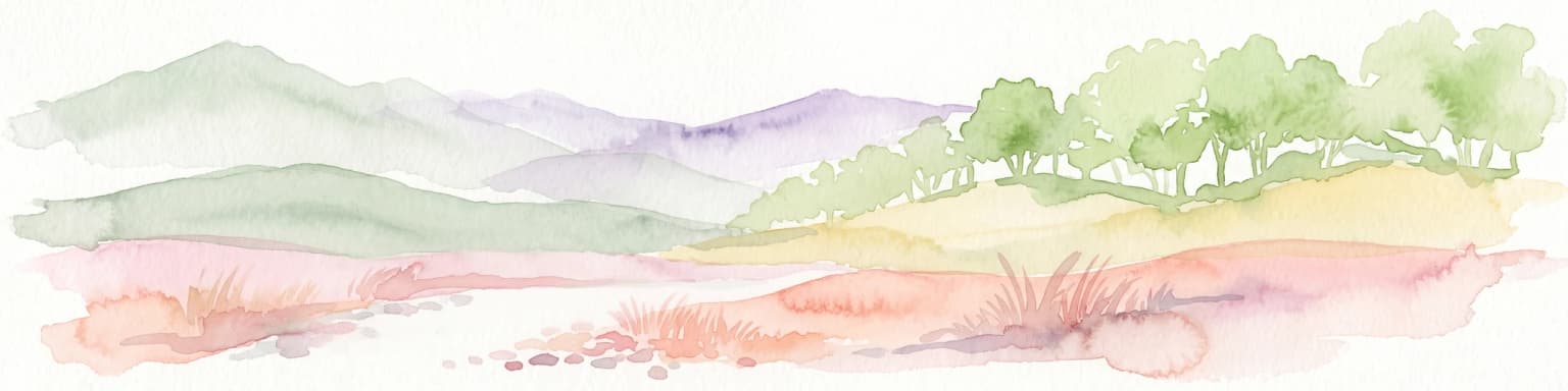 Pintura a la acuarela de un paisaje pastoril con colinas suaves y onduladas, una hilera de árboles y tonos tierra apagados, presentada como una franja horizontal y ancha.