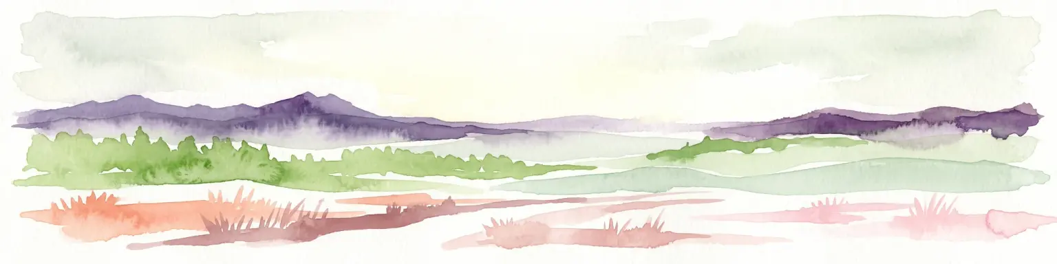 Una pintura horizontal en acuarela que representa un bosque disperso en el plano medio y colinas bajas al fondo con un cielo pálido y brumoso.