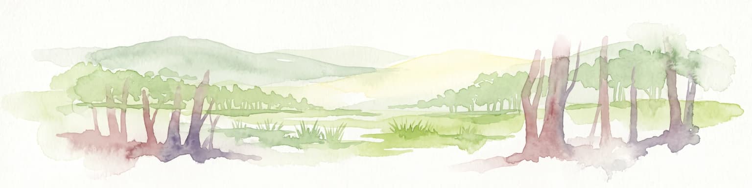 Una pintura en acuarela que muestra un paisaje pastoral y suave con árboles verdes, llanuras cubiertas de hierba y colinas onduladas al fondo sobre un fondo blanco.