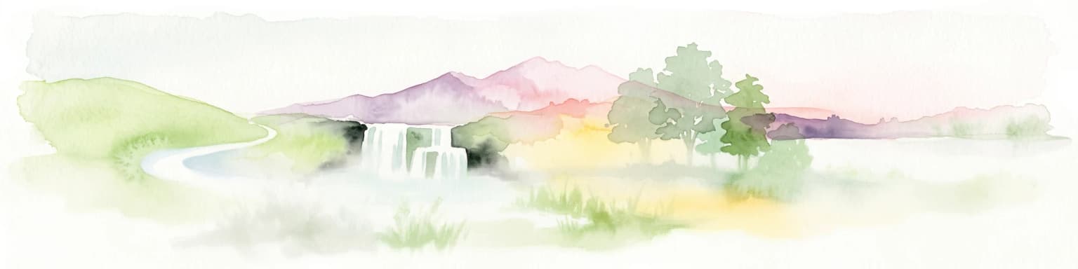 Una ilustración horizontal en acuarela que presenta una cascada a la izquierda, una cadena de montañas onduladas al fondo y grupos de árboles en el plano medio, realizada con colores suaves y difuminados.