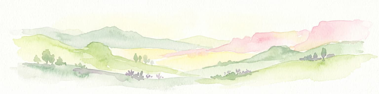 Una pintura en acuarela que muestra una vista panorámica de colinas onduladas con suaves tonos verdes, amarillos y rosados sobre un fondo blanco.