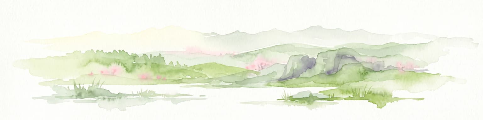 Una pintura acuarela pálida y minimalista que muestra suaves colinas verdes, manchas de rosa y orillas cubiertas de hierba sobre un fondo blanco en blanco.