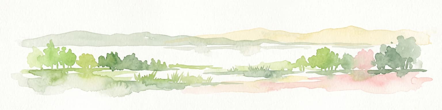 Una ilustración en acuarela que representa un suave paisaje panorámico de colinas onduladas y árboles en tonos verde claro, amarillo y rosa sobre un fondo blanco.