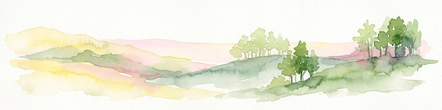 Una ilustración horizontal en acuarela que representa suaves colinas onduladas en tonos de verde, amarillo y rosa claro con pequeños grupos de árboles.