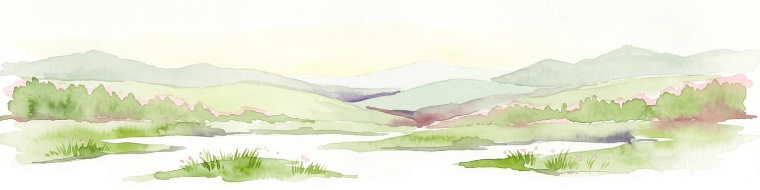 Una ilustración minimalista en acuarela que muestra suaves colinas verdes y llanuras herbáceas en una composición panorámica.