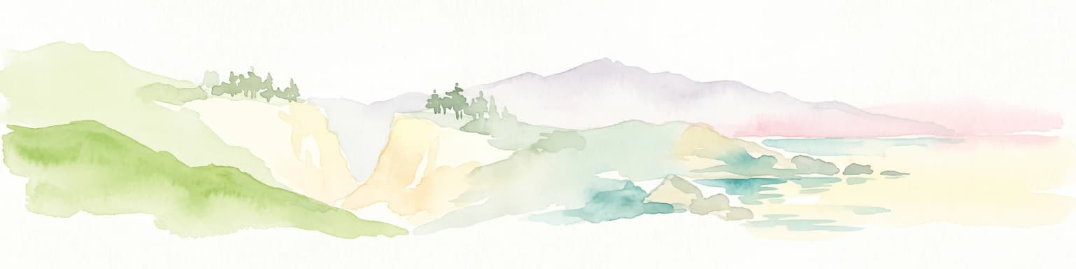 Una pintura en acuarela que muestra un paisaje panorámico con colinas verdes, montañas lejanas y agua, sobre un fondo blanco liso.