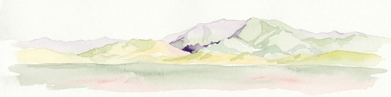 Ilustración acuarela de cordilleras con colinas verdes y amarillas, un pico oscuro central y primer plano rosado
