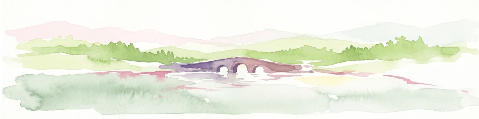 Ilustración de acuarela de un puente sobre un río con colinas verdes y árboles al fondo